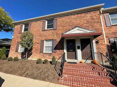 922 Chatham Lane Columbus, OH 43221