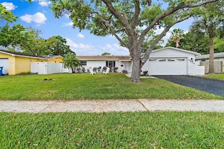 5520 Denver St NE St. Petersburg, FL 33703