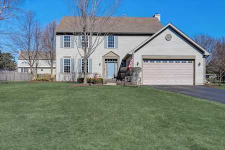14072 Edgewater Ct Libertyville, IL 60048