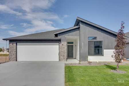 6954 W Grand Rapids Dr Meridian, ID 83646
