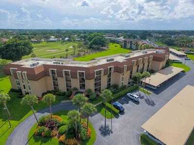 5344 Woodland Lakes Drive #221 Palm Beach Gardens, FL 33418