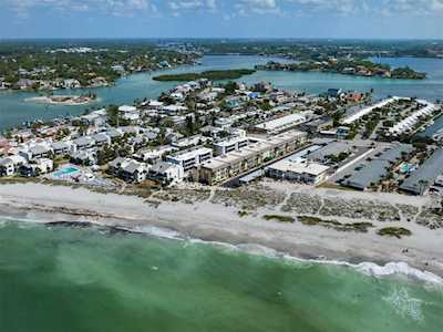1400 Tarpon Center Dr #204 Venice, FL 34285