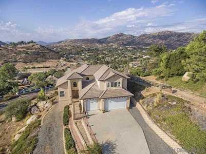952 Mountain View Rd El Cajon, CA 92021
