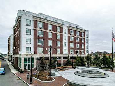 18 Cliveden St #403 Quincy, MA 02169