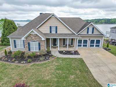 208 Grand Way Talladega, AL 35160