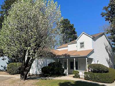 1214 Meadow Park Ln Mount Pleasant, SC 29464