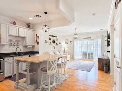 9 Abigail Way #1004 Reading, MA 01867