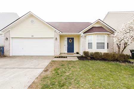 221 Wilderness Cove Ln Georgetown, KY 40324