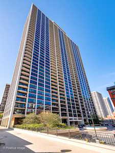 1560 N Sandburg Terrace #506J Chicago, IL 60610