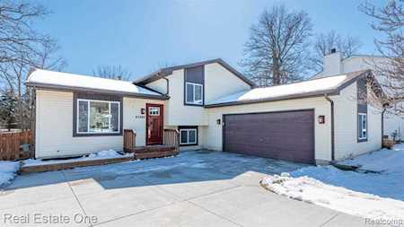 61383 Dean Dr South Lyon, MI 48178