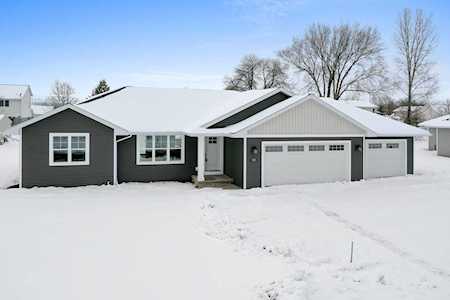 523 Patrick Ln Pulaski, Village of Pulaski, WI 54162