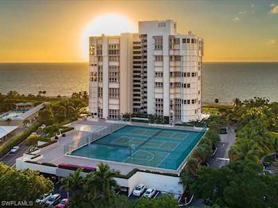 4051 N Gulf Shore Blvd #1405 Naples, FL 34103