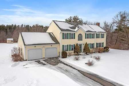 12 Muskett Drive Templeton, MA 01468