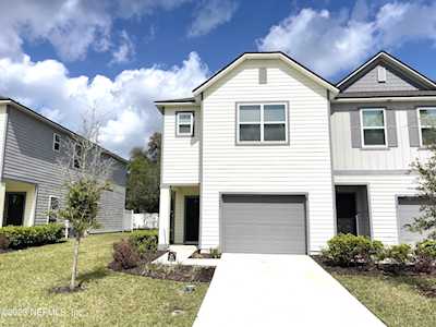 3243 Brookasher DR Jacksonville, FL 32218