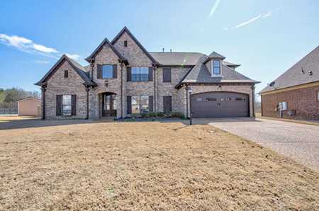 310 Misty Fields Cv Oakland, TN 38060