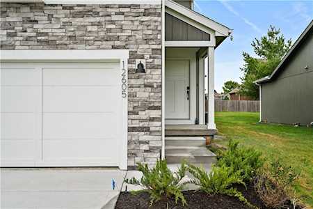 12605 S Burrows St Lake Lotawana, MO 64086