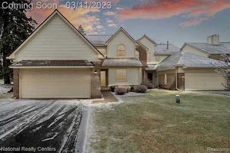43501 Algonquin Dr #UNIT 5 Novi, MI 48375