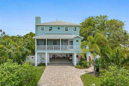 16204 3rd St E Redington Beach, FL 33708