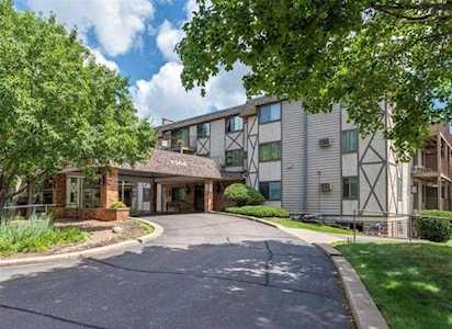 1304 W Medicine Lake Drive #119 Plymouth, MN 55441