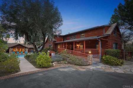 12052 Sky View Dr Valley Center, CA 92082