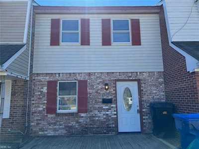 3317 Lakecrest Rd Virginia Beach, VA 23452