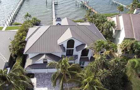 4190 NE Joes Point Road Stuart, FL 34994