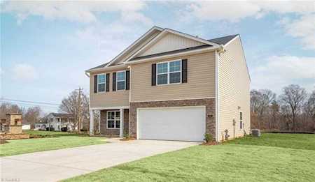 138 Carriage Cove Circle Mocksville, NC 27028