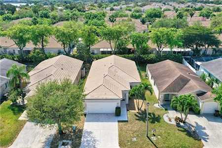 4654 SW 12th Ct Deerfield Beach, FL 33442