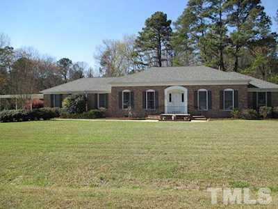 4000 Ruran Court Fuquay Varina, NC 27526
