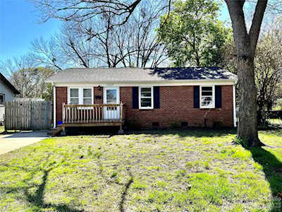 1527 Ellen Ave Rock Hill, SC 29732