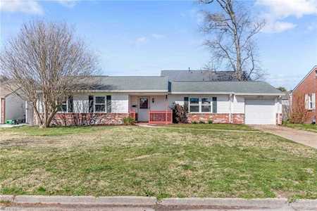 3728 N Donnawood Ct Virginia Beach, VA 23452