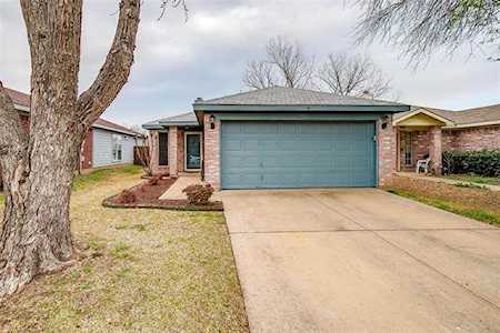 10613 Shadywood Drive Fort Worth, TX 76140