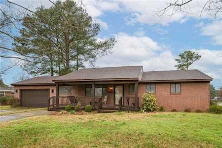 4130 Shawnee Rd Chesapeake, VA 23325