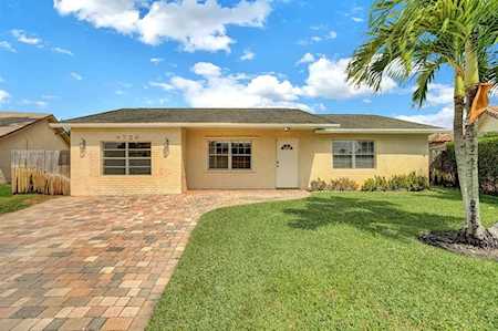 9726 Richmond Circle Boca Raton, FL 33434