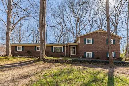 2717 Castes Drive Pfafftown, NC 27040