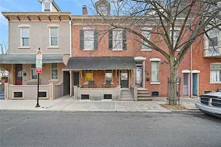 335 North 10th St Allentown, PA 18102