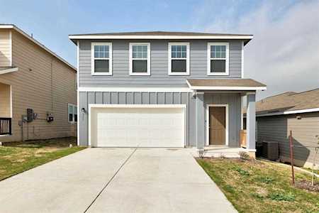 213 Night Riders WAY Jarrell, TX 76537