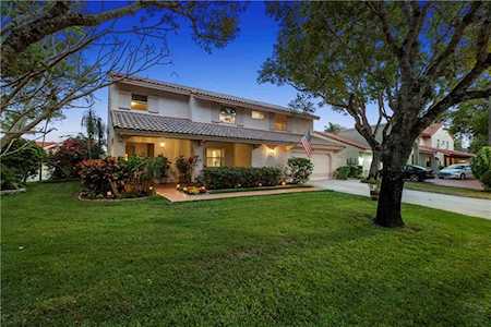 2945 E Aviary Dr Cooper City, FL 33026