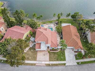 6568 Buena Vista Dr Margate, FL 33063