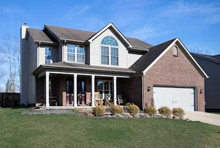 1064 Crimson Creek Dr Lexington, KY 40509
