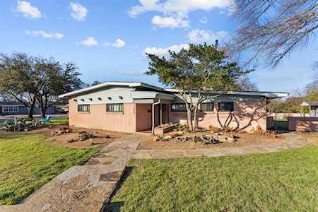 4808 Winthrop Avenue E Fort Worth, TX 76116