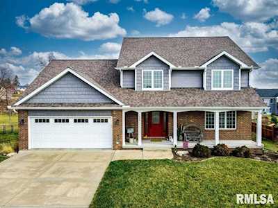 1406 Fayette Ave Washington, IL 61571
