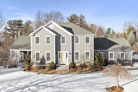 26 Chicory Road Westford, MA 01886