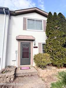 6914 Holly Lake Dr Louisville, KY 40291