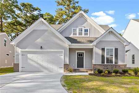 1014 Mains Creek Rd Chesapeake, VA 23320