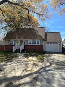 5749 Pontiac Rd Virginia Beach, VA 23462