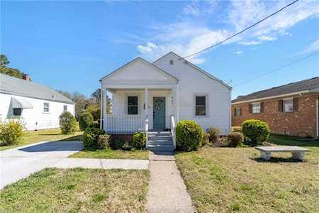 945 Hamilton Ave Portsmouth, VA 23707