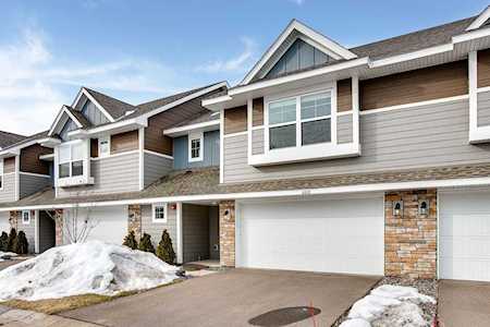 660 Locke Pointe Drive NE Fridley, MN 55432