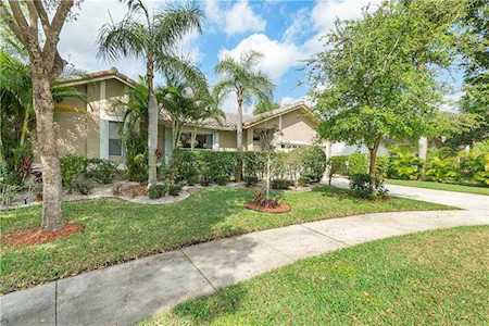 5141 NW 45th Ter Coconut Creek, FL 33073