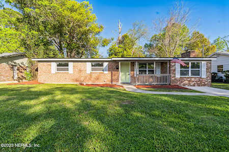 3339 Victoria CT E Jacksonville, FL 32216